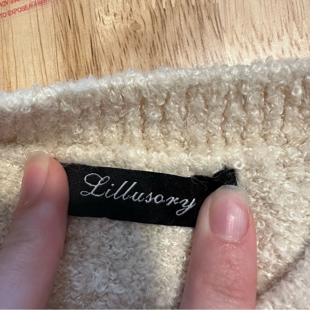 LILLUSORY oversized apricot cream sweater - Picture 6 of 7